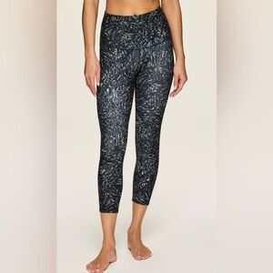 NWT RBX Printed Tech Flex Capri Leggings